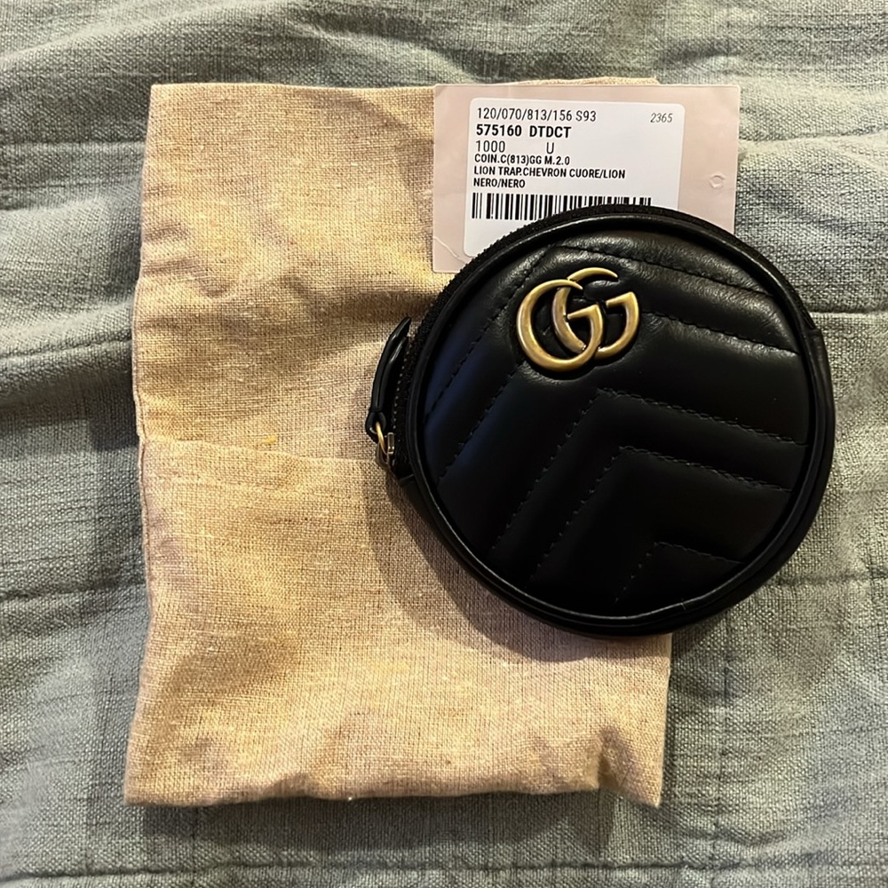 Gucci GG marmont round leather Key chain